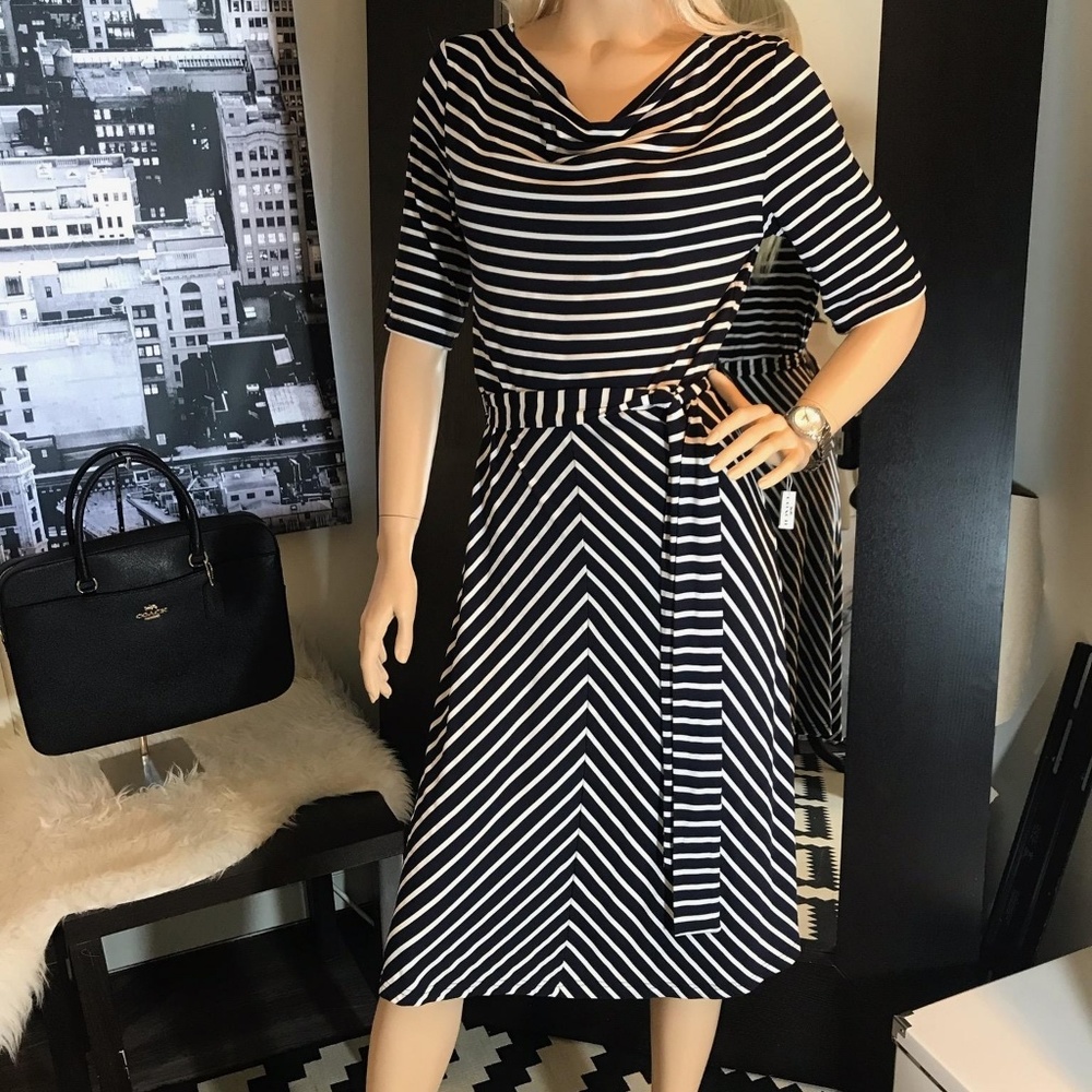 Nautical style Midi Dress - Picture 4 of 4